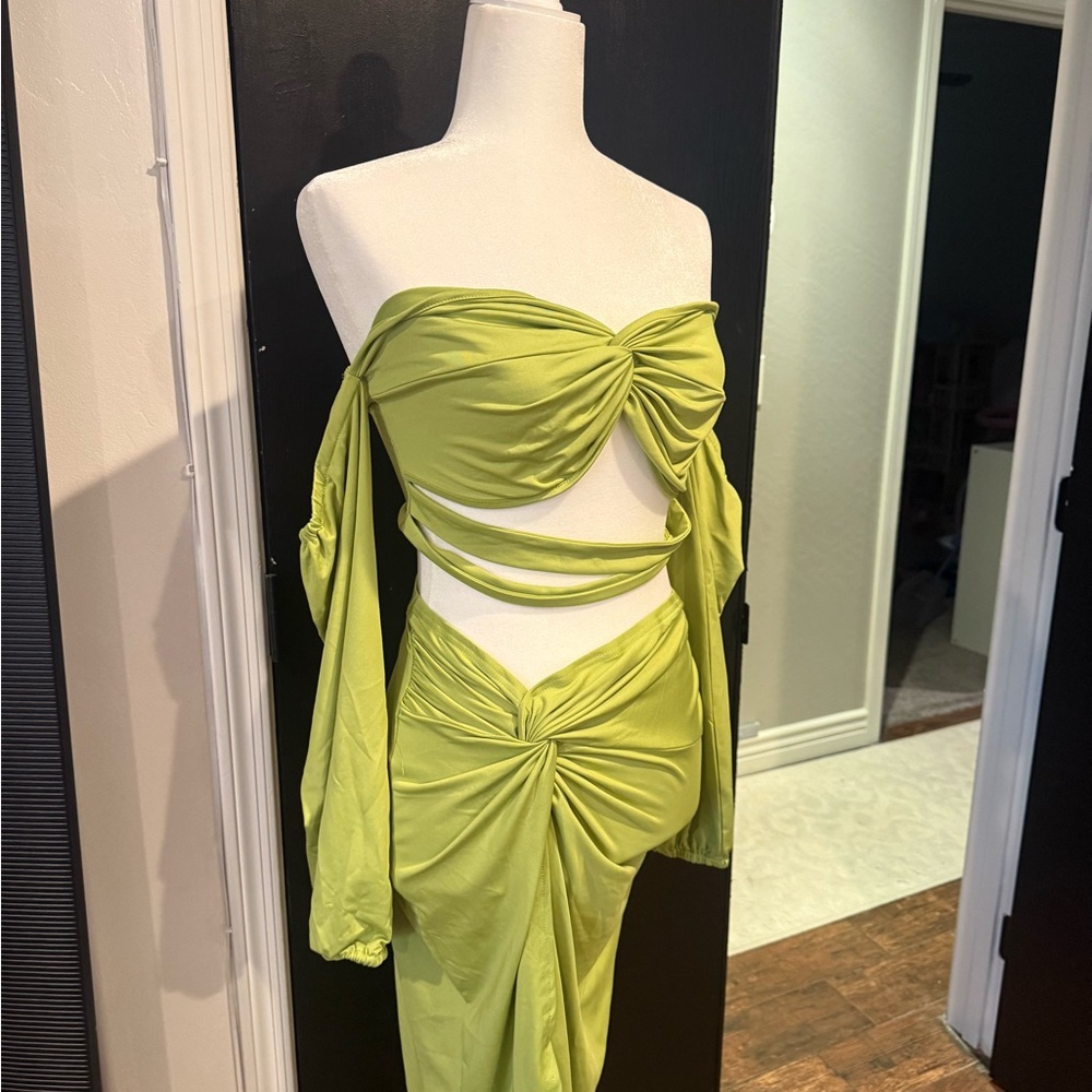Strapless Twist-Front Lime Green Women's Skirt Set